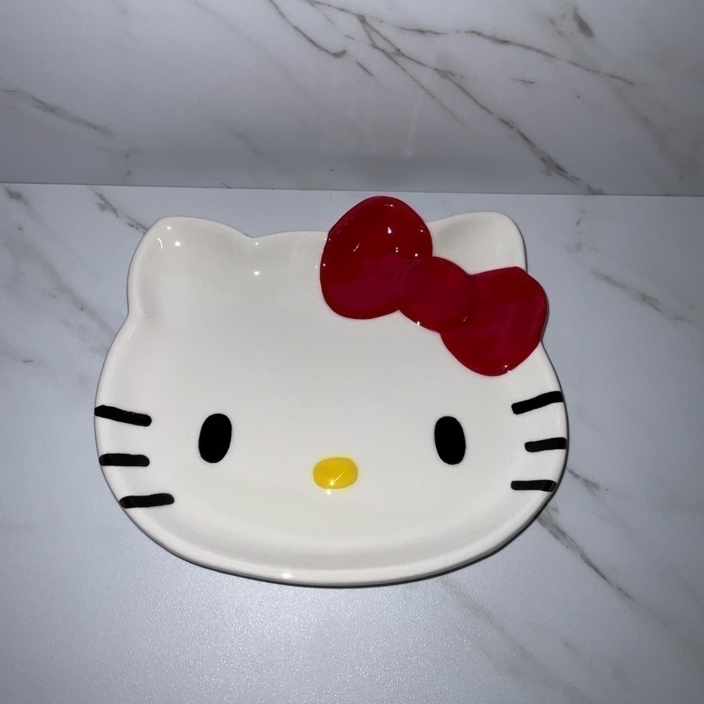 Hello Kitty ceramic trinket tray
